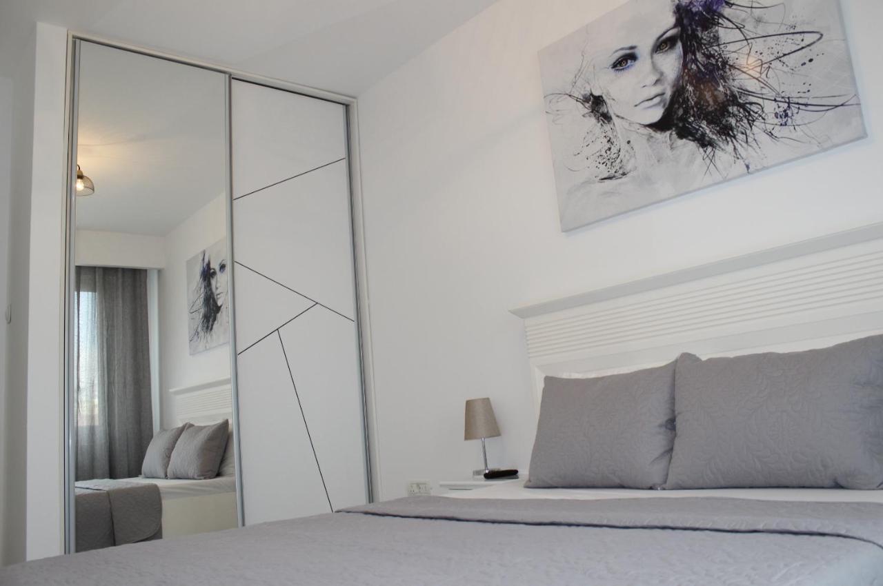 Luxury City Center Apartment - Romana Bükreş Dış mekan fotoğraf